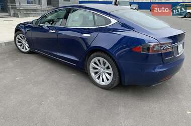 Лифтбек Tesla Model S 2019 в Киеве