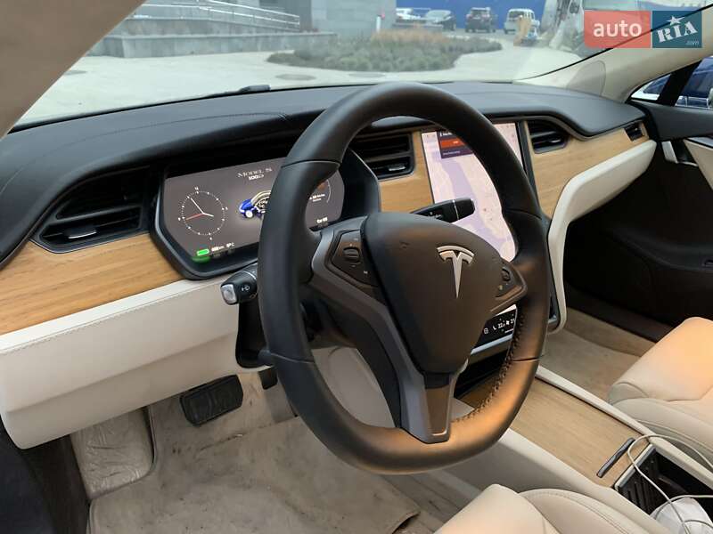 Лифтбек Tesla Model S 2019 в Киеве