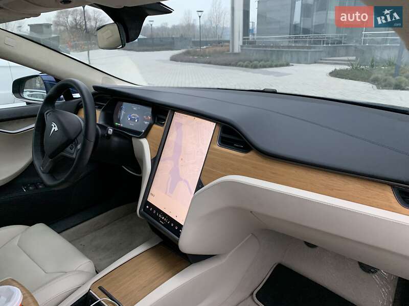 Ліфтбек Tesla Model S 2019 в Києві