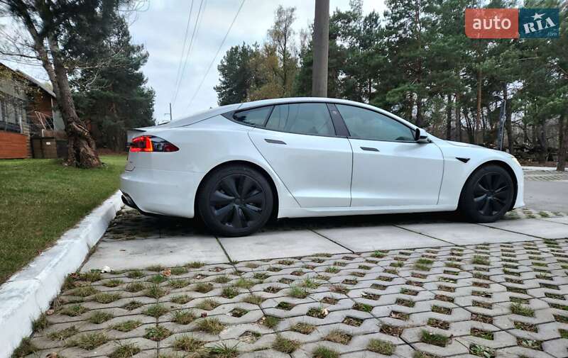Лифтбек Tesla Model S 2021 в Киеве