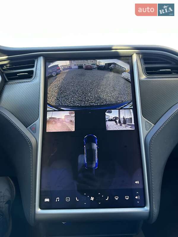 Лифтбек Tesla Model S 2018 в Черновцах