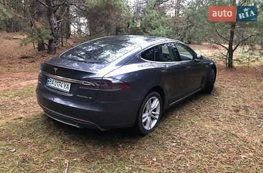 Лифтбек Tesla Model S 2014 в Киеве