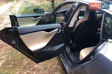 Лифтбек Tesla Model S 2014 в Киеве