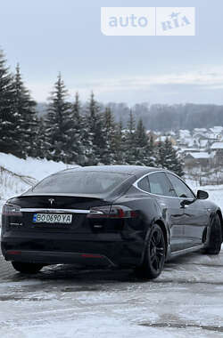 Лифтбек Tesla Model S 2015 в 