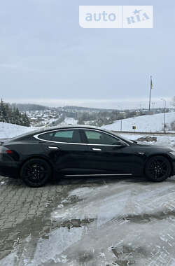 Лифтбек Tesla Model S 2015 в 