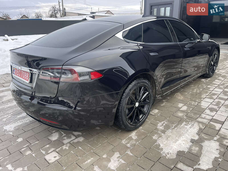 Лифтбек Tesla Model S 2017 в Бродах