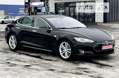 Лифтбек Tesla Model S 2012 в Дубно