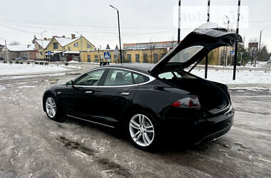 Ліфтбек Tesla Model S 2012 в Дубні