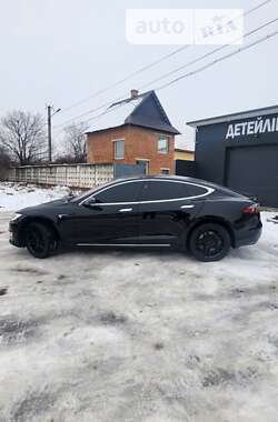 Лифтбек Tesla Model S 2018 в Ивано-Франковске