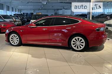 Лифтбек Tesla Model S 2016 в 