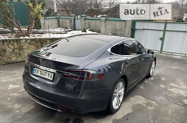 Ліфтбек Tesla Model S 2015 в 