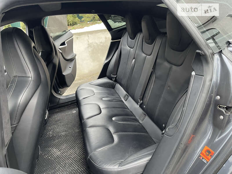 Лифтбек Tesla Model S 2015 в Хмельницком фото 14 Лифтбек Tesla Model S 2015 в Хмельницком