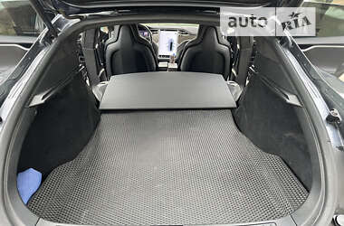Ліфтбек Tesla Model S 2015 в 