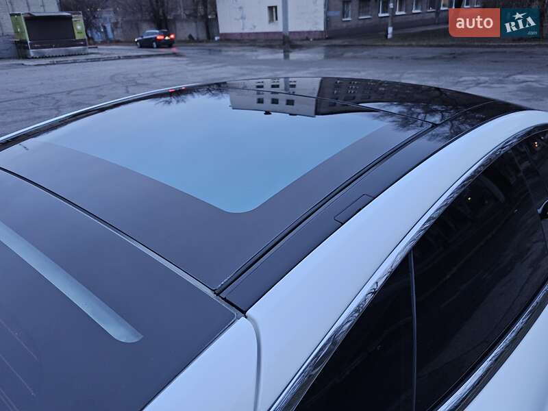 Лифтбек Tesla Model S 2014 в Запорожье