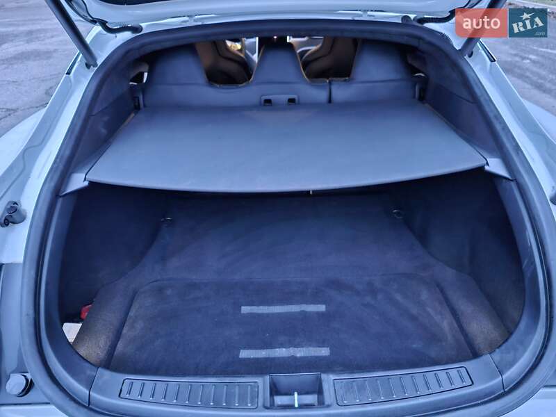 Лифтбек Tesla Model S 2014 в Запорожье