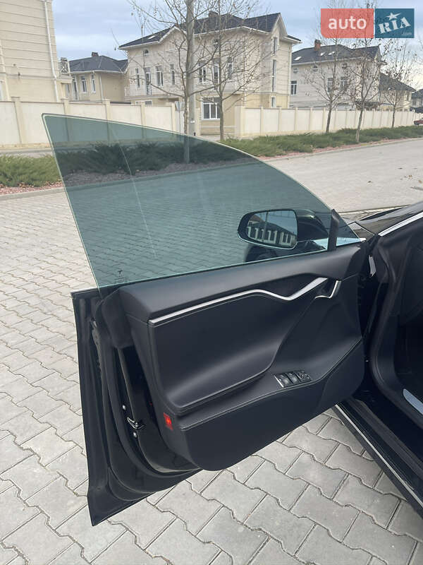 Лифтбек Tesla Model S 2019 в Одессе