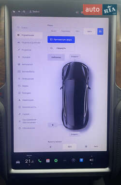 Ліфтбек Tesla Model S 2019 в 
