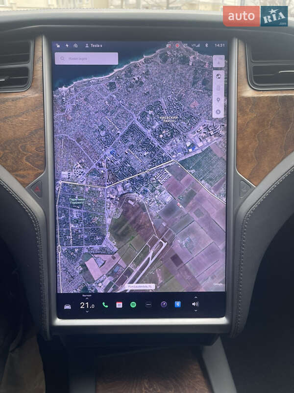 Лифтбек Tesla Model S 2019 в Одессе