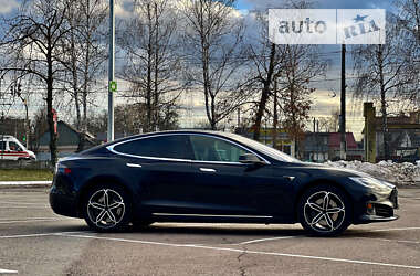 Лифтбек Tesla Model S 2016 в Житомире