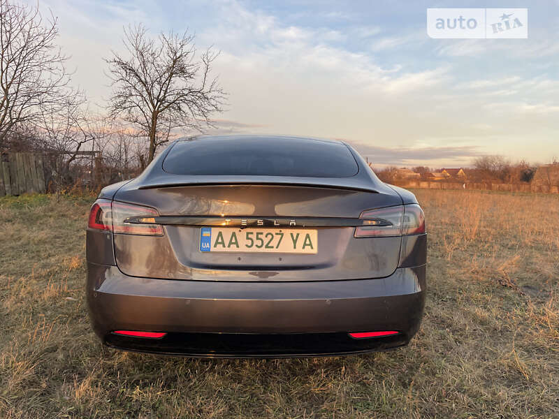 Ліфтбек Tesla Model S 2020 в Броварах
