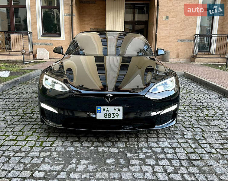 Лифтбек Tesla Model S 2022 в Киеве