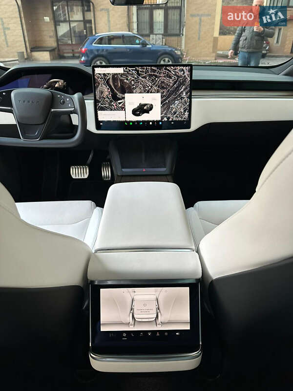 Лифтбек Tesla Model S 2022 в Киеве