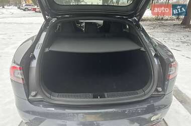 Ліфтбек Tesla Model S 2015 в Києві