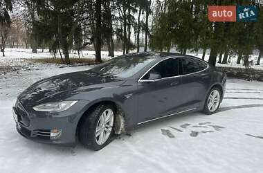 Ліфтбек Tesla Model S 2015 в 