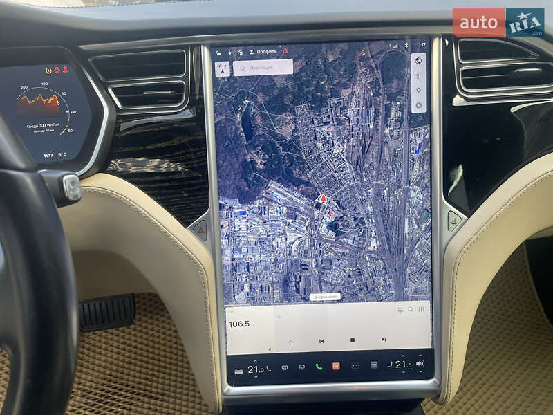 Лифтбек Tesla Model S 2016 в Киеве