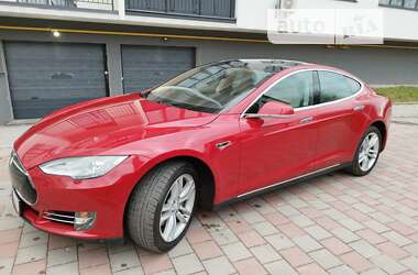 Лифтбек Tesla Model S 2013 в Львове