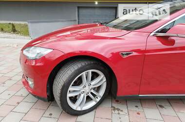 Лифтбек Tesla Model S 2013 в Львове