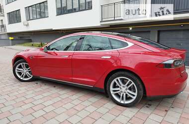 Лифтбек Tesla Model S 2013 в Львове