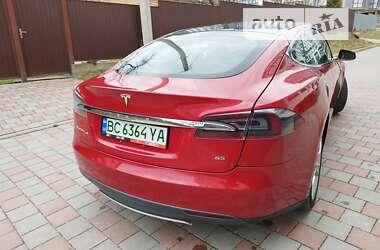 Лифтбек Tesla Model S 2013 в Львове