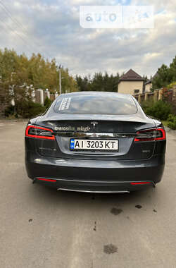 Ліфтбек Tesla Model S 2015 в Києві