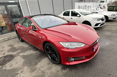 Ліфтбек Tesla Model S 2015 в Києві