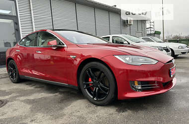 Лифтбек Tesla Model S 2015 в Киеве