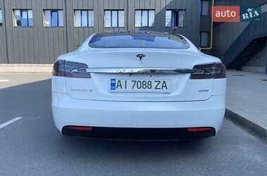 Лифтбек Tesla Model S 2018 в Киеве