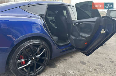 Лифтбек Tesla Model S 2018 в Полтаве