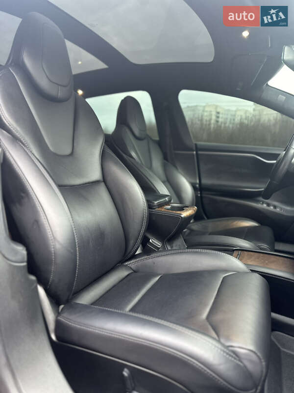 Ліфтбек Tesla Model S 2018 в Полтаві фото 32 Ліфтбек Tesla Model S 2018 в Полтаві