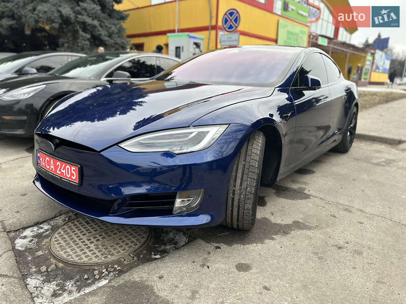 Ліфтбек Tesla Model S 2018 в Полтаві фото 44 Ліфтбек Tesla Model S 2018 в Полтаві