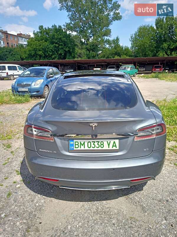 Лифтбек Tesla Model S 2014 в Сумах