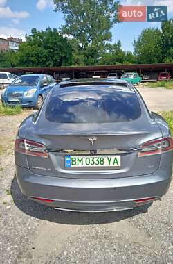Лифтбек Tesla Model S 2014 в 