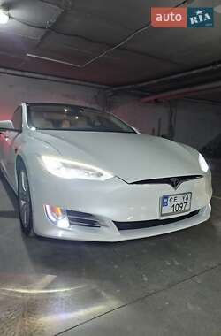 Ліфтбек Tesla Model S 2018 в Чернівцях