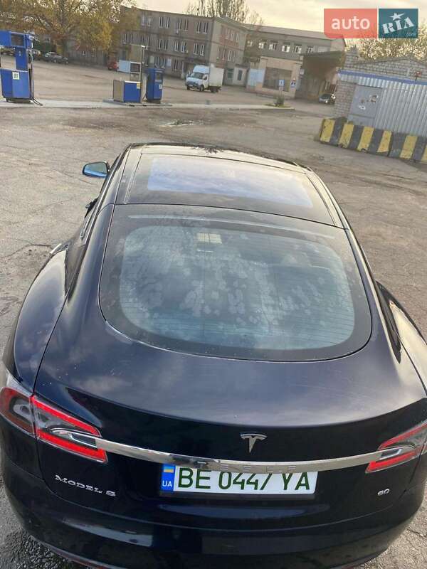 Ліфтбек Tesla Model S 2013 в Миколаєві