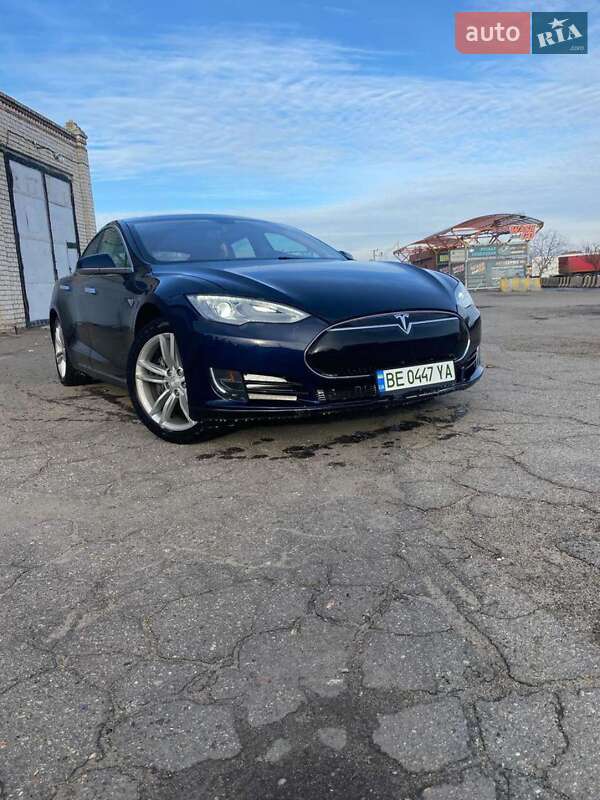 Лифтбек Tesla Model S 2013 в Николаеве