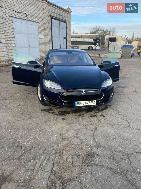 Лифтбек Tesla Model S 2013 в Николаеве