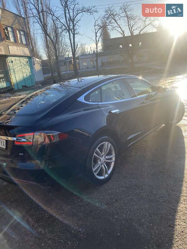 Лифтбек Tesla Model S 2013 в Николаеве