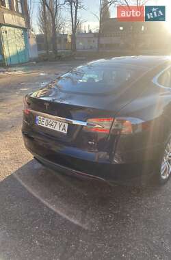 Лифтбек Tesla Model S 2013 в 