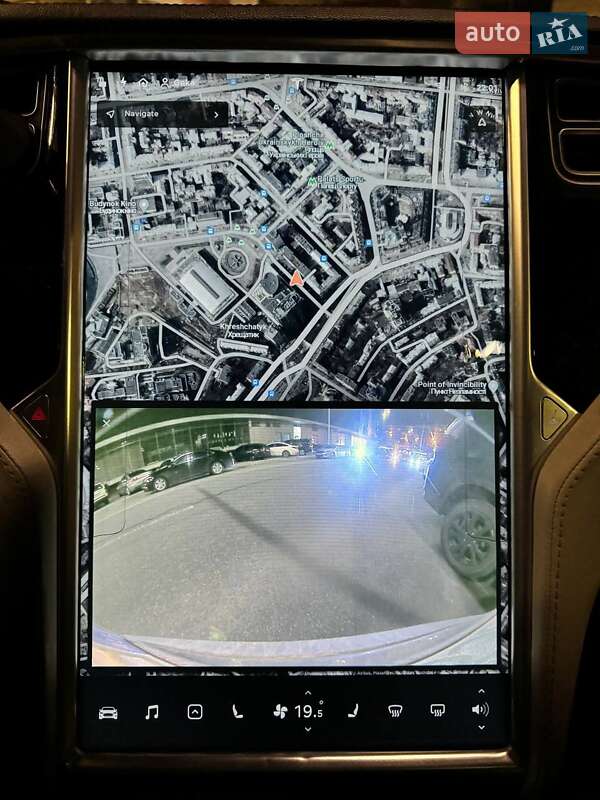 Лифтбек Tesla Model S 2014 в Сумах