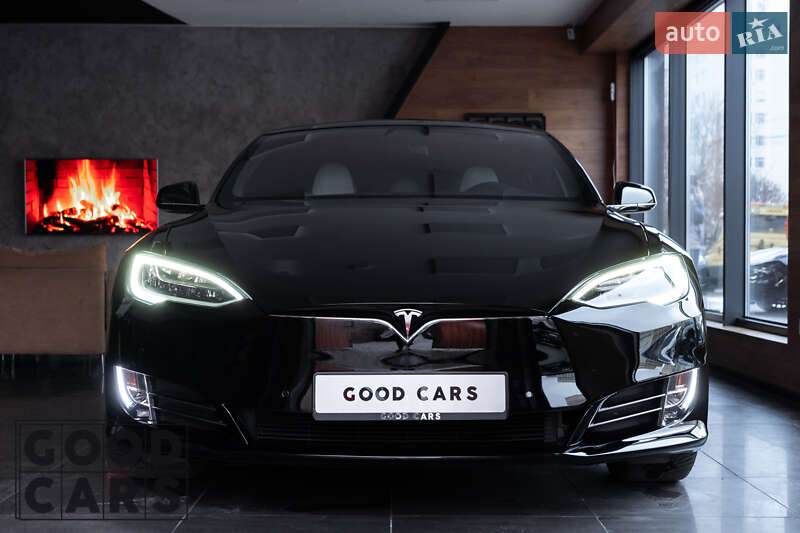 Tesla Model S 2019